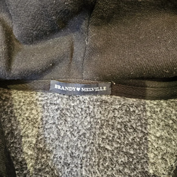 Brandy Melville Black Zip-Up Hoodie - Picture 6 of 8